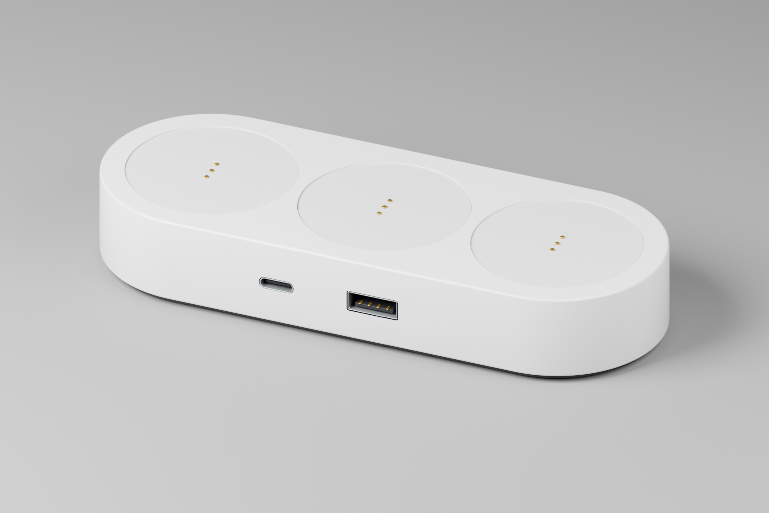 三槽底座顶面与正侧面，展示三个充电位置和侧面的 USB-C、USB-A 接口